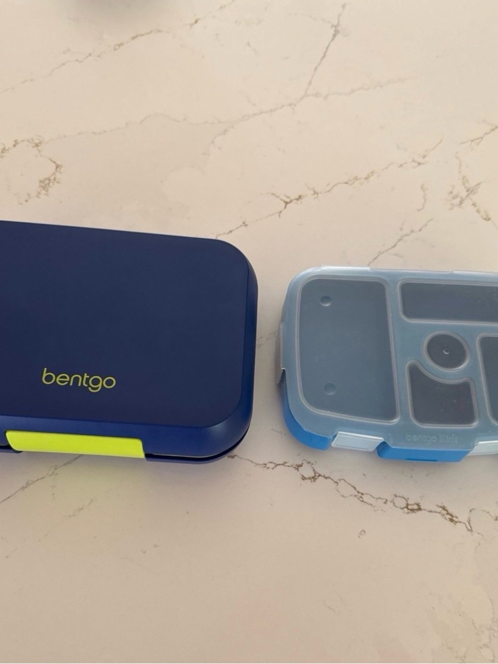Bentgo Kids Lunch Box Set in Navy and Light Blue